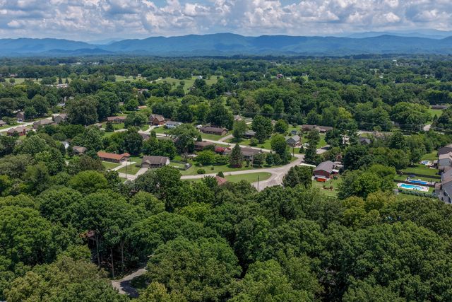 1534 Mcilvaine Drive, Maryville, TN 37803