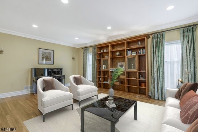 182 Beaumonte Way, Bridgewater Twp., NJ 08807