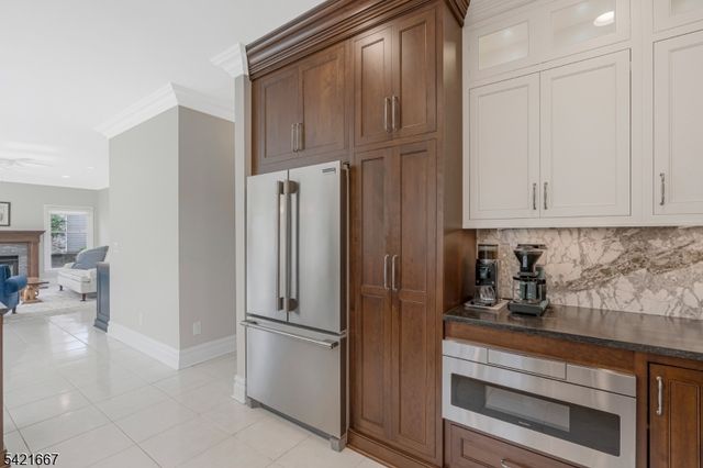 182 Beaumonte Way, Bridgewater Twp., NJ 08807