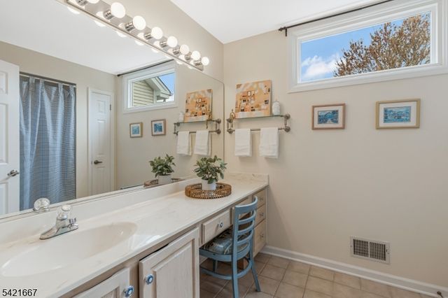 182 Beaumonte Way, Bridgewater Twp., NJ 08807
