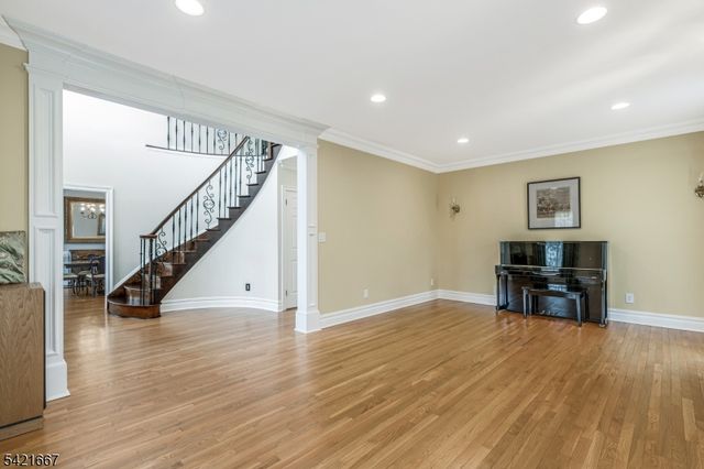 182 Beaumonte Way, Bridgewater Twp., NJ 08807