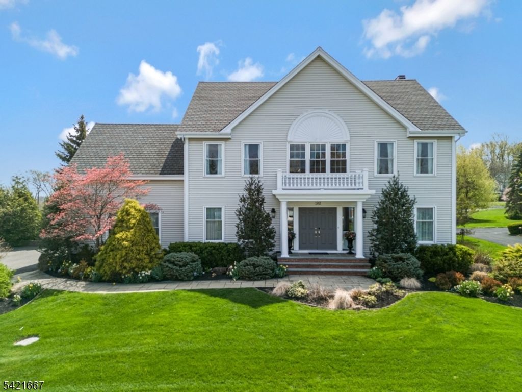 182 Beaumonte Way, Bridgewater Twp., NJ 08807