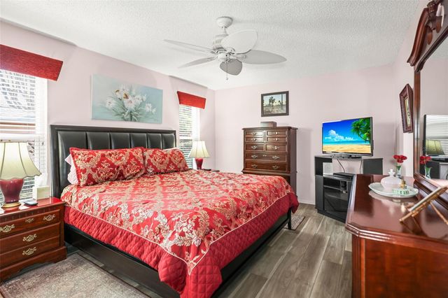 2790 LOMOND DRIVE, Palm Harbor, FL 34684