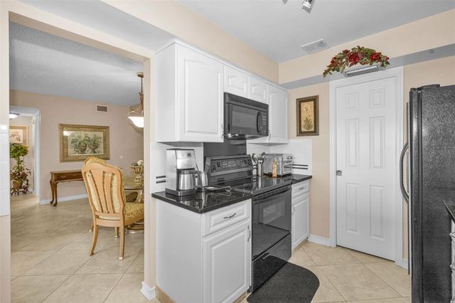 634 EDGEWATER DRIVE 242, Dunedin, FL 34698