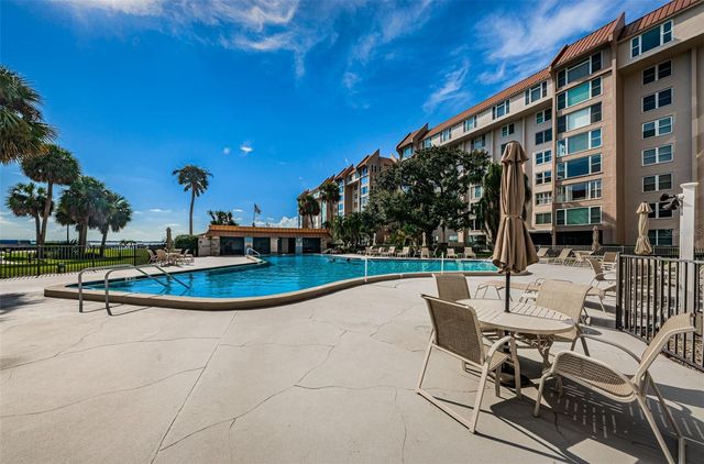 634 EDGEWATER DRIVE 242, Dunedin, FL 34698