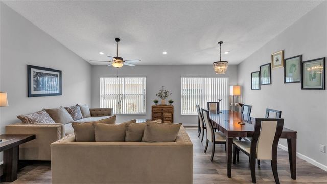 333 CASTLEMAIN CIRCLE, Davenport, FL 33897