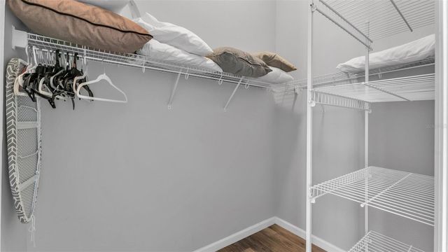 333 CASTLEMAIN CIRCLE, Davenport, FL 33897