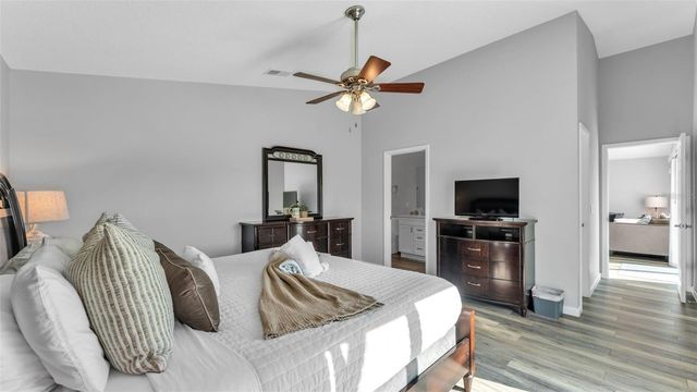 333 CASTLEMAIN CIRCLE, Davenport, FL 33897