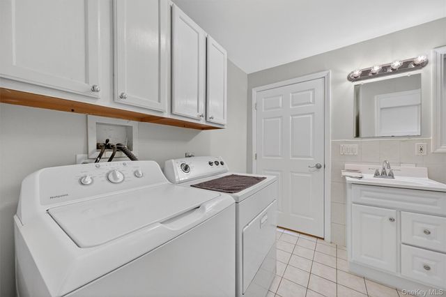 10 Meier Road, Poughkeepsie, NY 12603