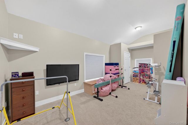 10 Meier Road, Poughkeepsie, NY 12603