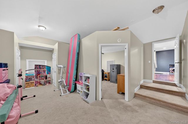 10 Meier Road, Poughkeepsie, NY 12603