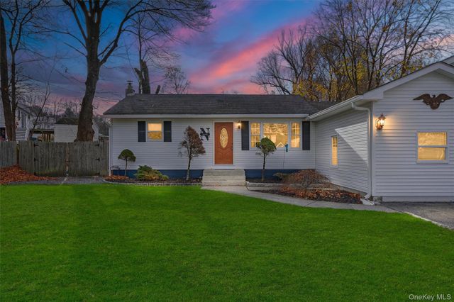 10 Meier Road, Poughkeepsie, NY 12603