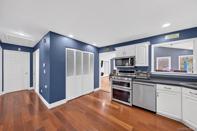 10 Meier Road, Poughkeepsie, NY 12603