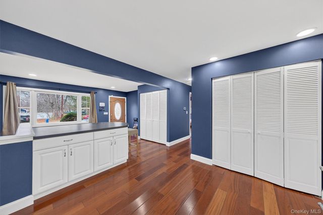 10 Meier Road, Poughkeepsie, NY 12603