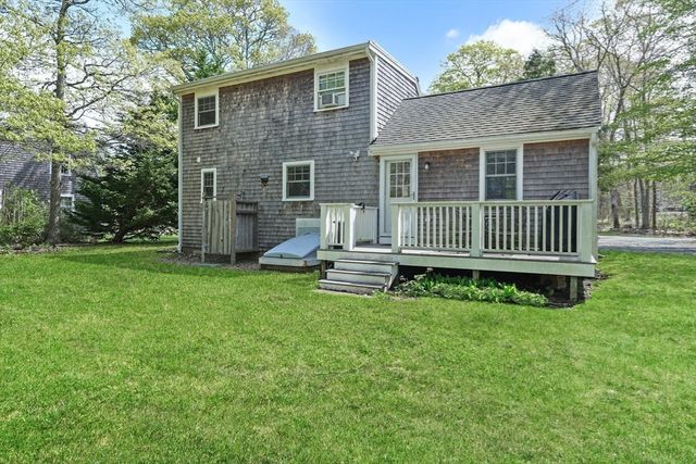 50 Lantern Lane, Tisbury, MA 02568