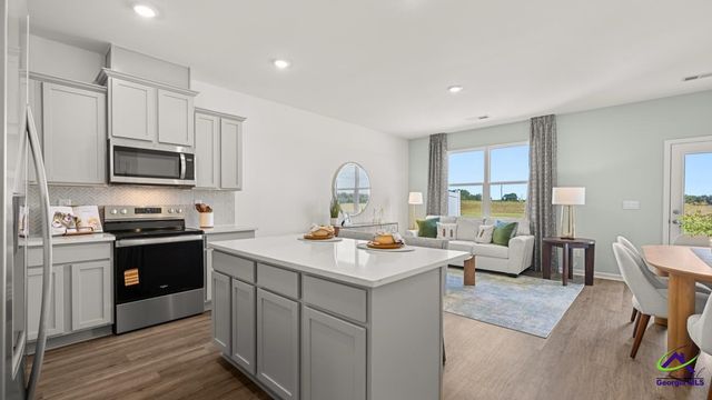 122 Kenmore Circle, Perry, GA 31069