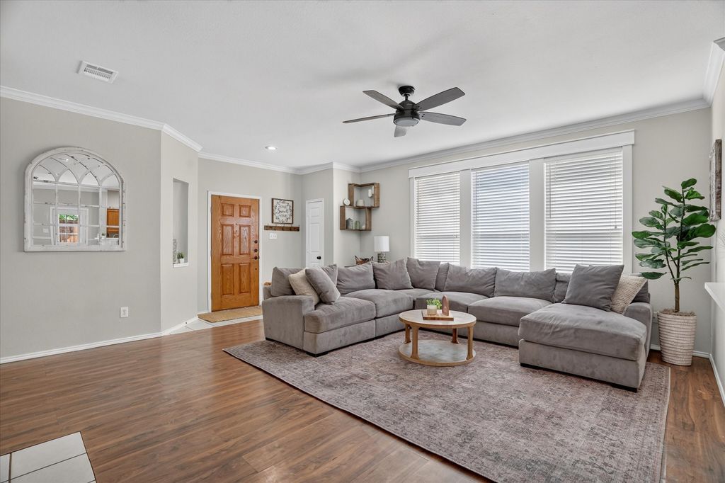 8425 Greylock Court, Fort Worth, TX 76137 — photo 2