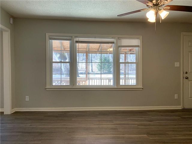 227 Central Street, Excelsior Springs, MO 64024