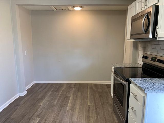 227 Central Street, Excelsior Springs, MO 64024