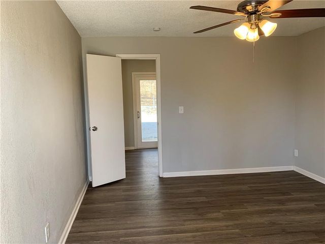 227 Central Street, Excelsior Springs, MO 64024