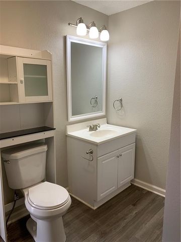 227 Central Street, Excelsior Springs, MO 64024