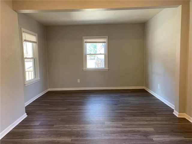 227 Central Street, Excelsior Springs, MO 64024