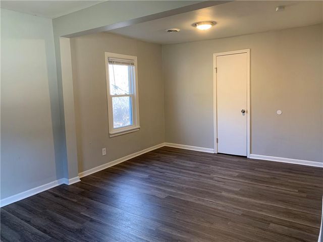 227 Central Street, Excelsior Springs, MO 64024