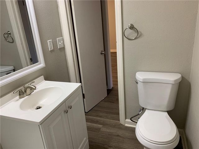 227 Central Street, Excelsior Springs, MO 64024