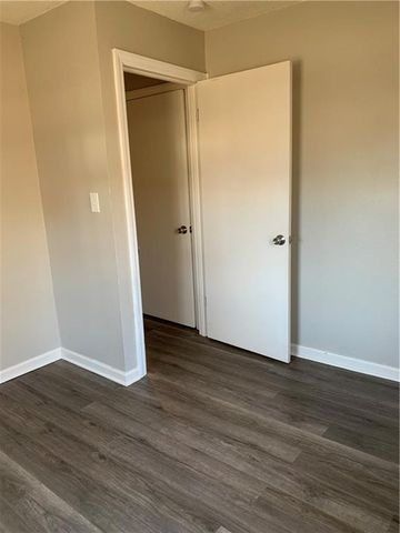 227 Central Street, Excelsior Springs, MO 64024