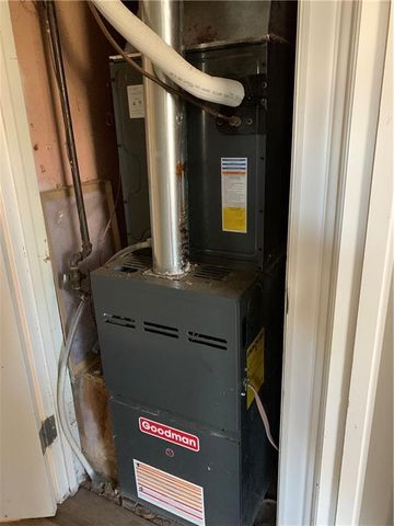 227 Central Street, Excelsior Springs, MO 64024