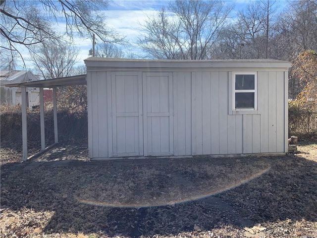 227 Central Street, Excelsior Springs, MO 64024