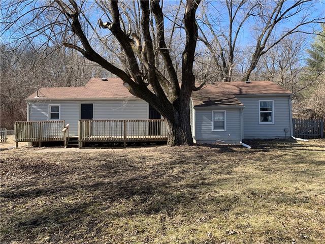 227 Central Street, Excelsior Springs, MO 64024