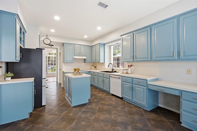 323 Magic Oaks Court, Spring, TX 77388