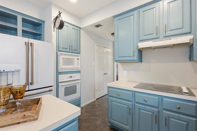 323 Magic Oaks Court, Spring, TX 77388