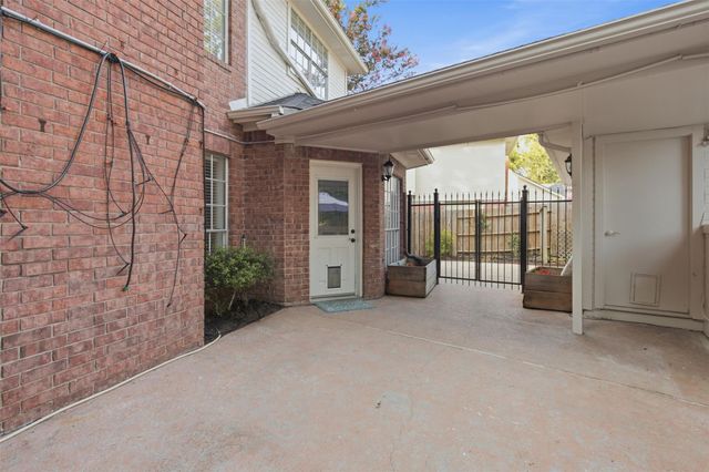 323 Magic Oaks Court, Spring, TX 77388