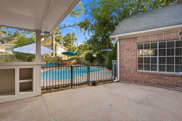 323 Magic Oaks Court, Spring, TX 77388