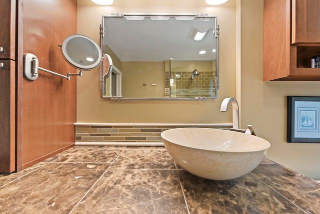 899 Fox Run, Bloomfield Hills, MI 48304