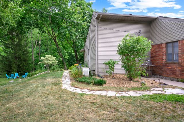 899 Fox Run, Bloomfield Hills, MI 48304