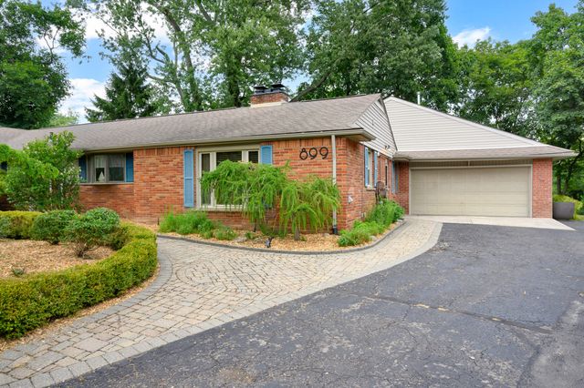 899 Fox Run, Bloomfield Hills, MI 48304