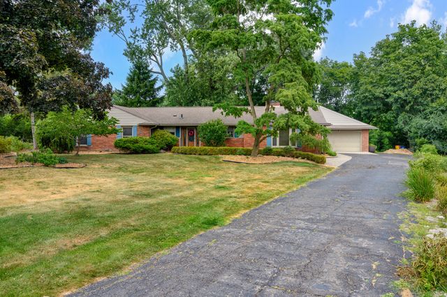 899 Fox Run, Bloomfield Hills, MI 48304