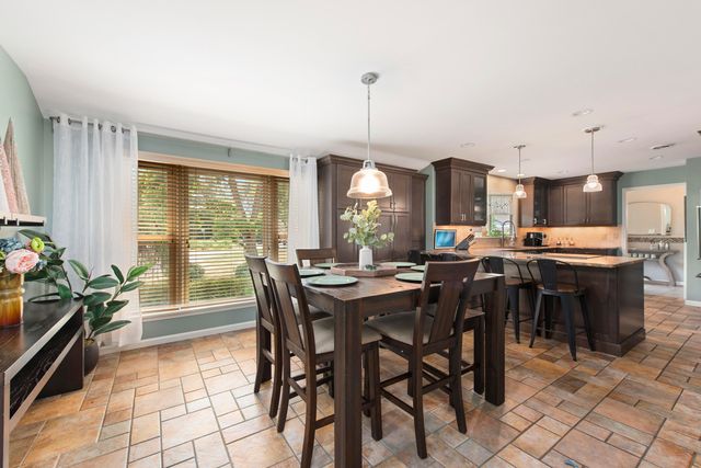 899 Fox Run, Bloomfield Hills, MI 48304