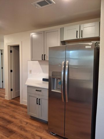 900 Chestnut Street, Commerce, TX 75428