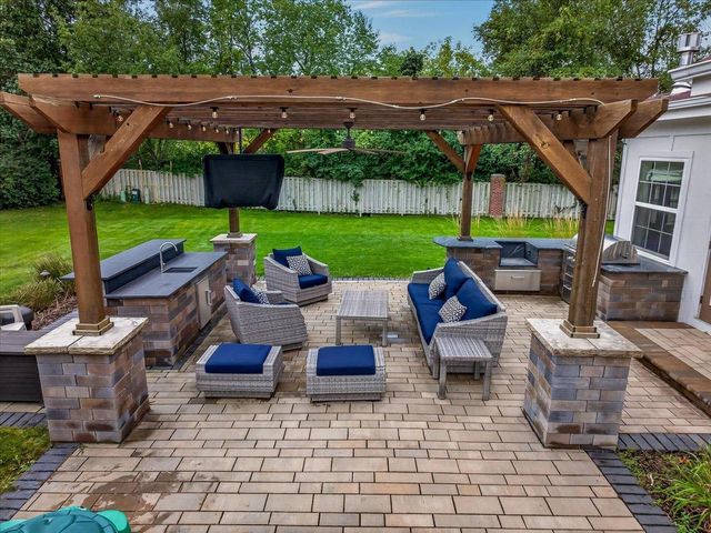 1134 Bluebird Trail, Waunakee, WI 53597