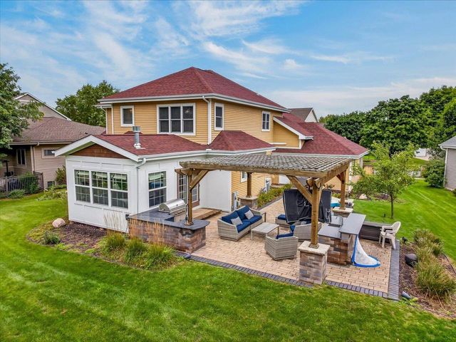 1134 Bluebird Trail, Waunakee, WI 53597