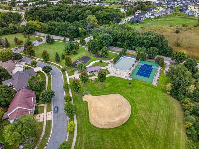 1134 Bluebird Trail, Waunakee, WI 53597