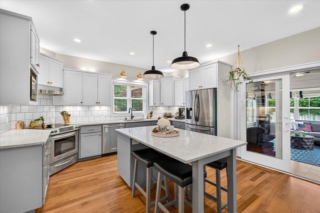 1134 Bluebird Trail, Waunakee, WI 53597