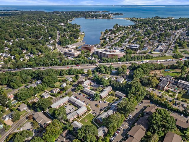 12 Hamilton Court D, Stamford, CT 06902