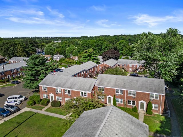 12 Hamilton Court D, Stamford, CT 06902