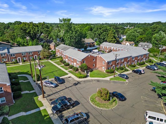 12 Hamilton Court D, Stamford, CT 06902