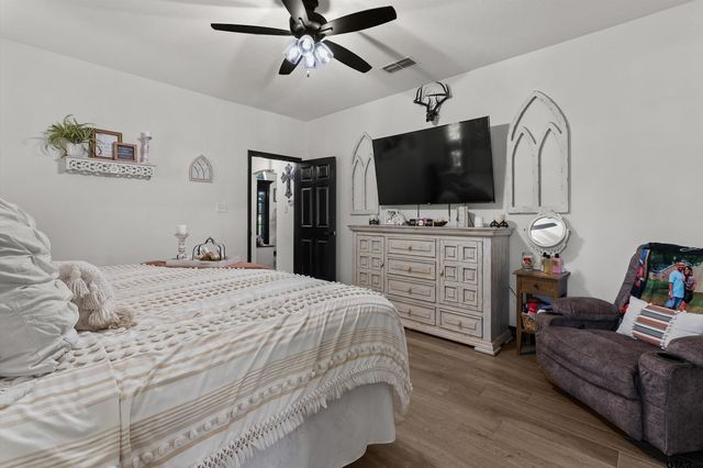 184 Greenwood Ranch Dr, Kilgore, TX 75662